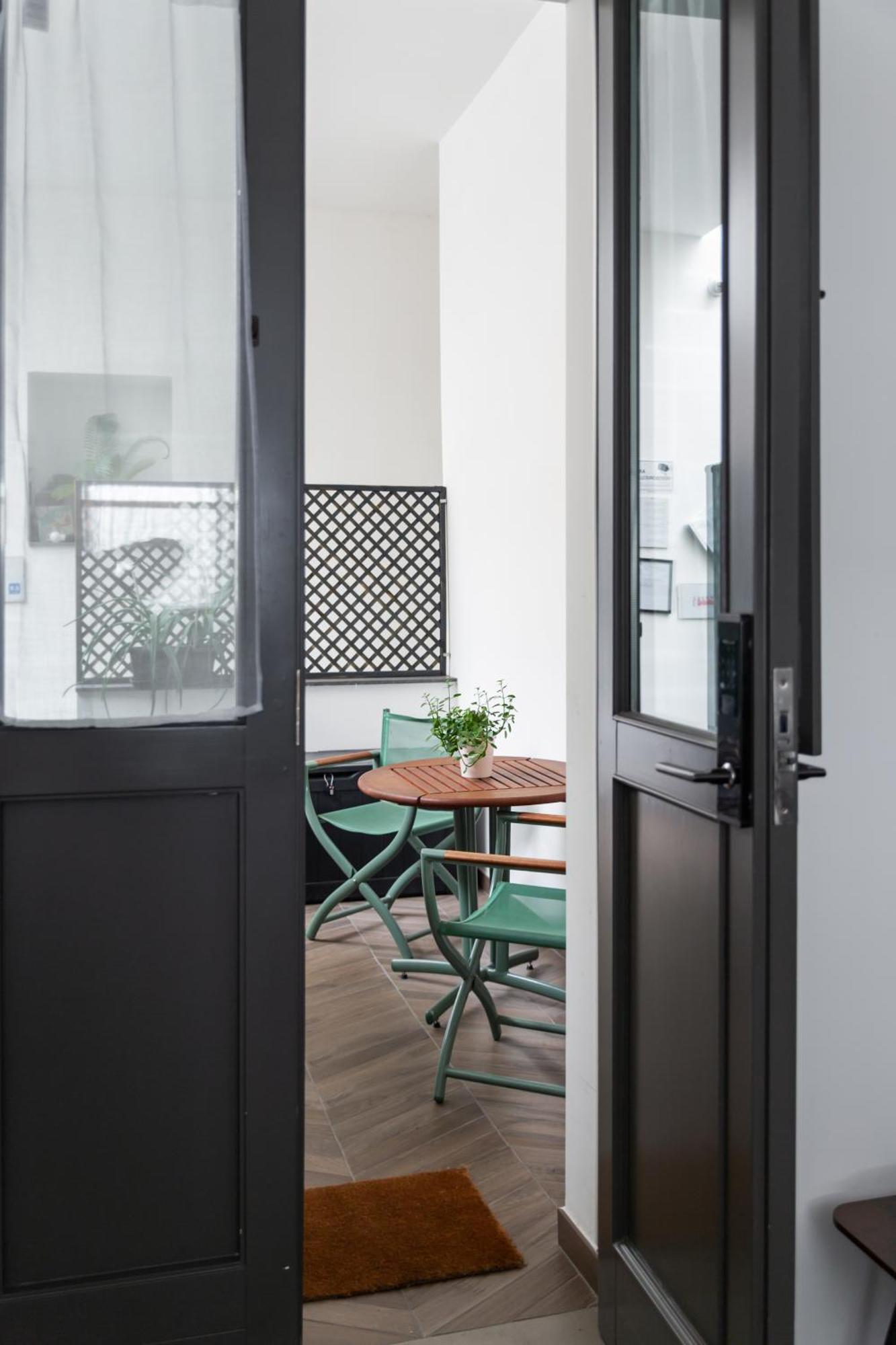 Archihouse Suites Napoli Ngoại thất bức ảnh