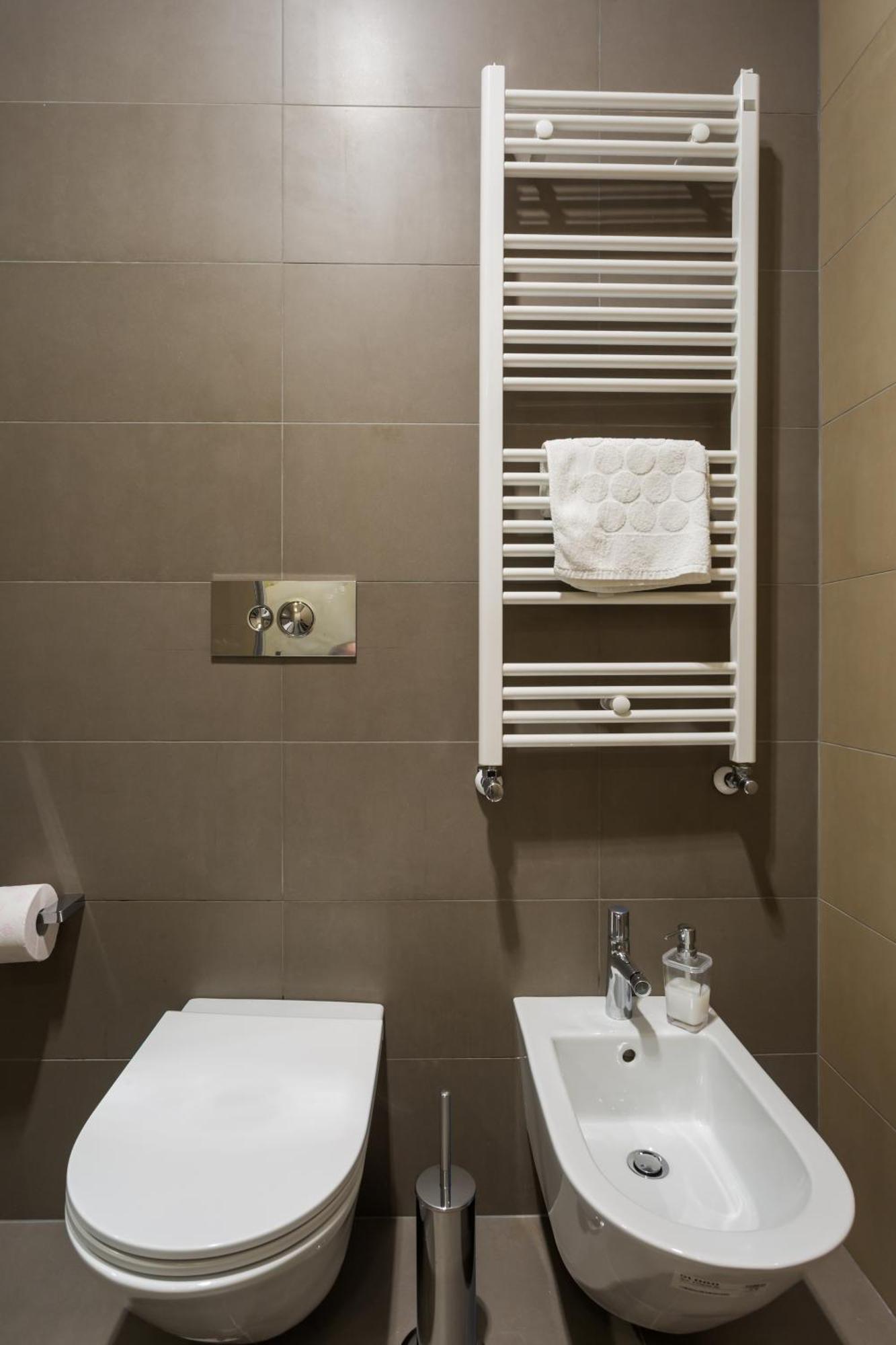 Archihouse Suites Napoli Ngoại thất bức ảnh