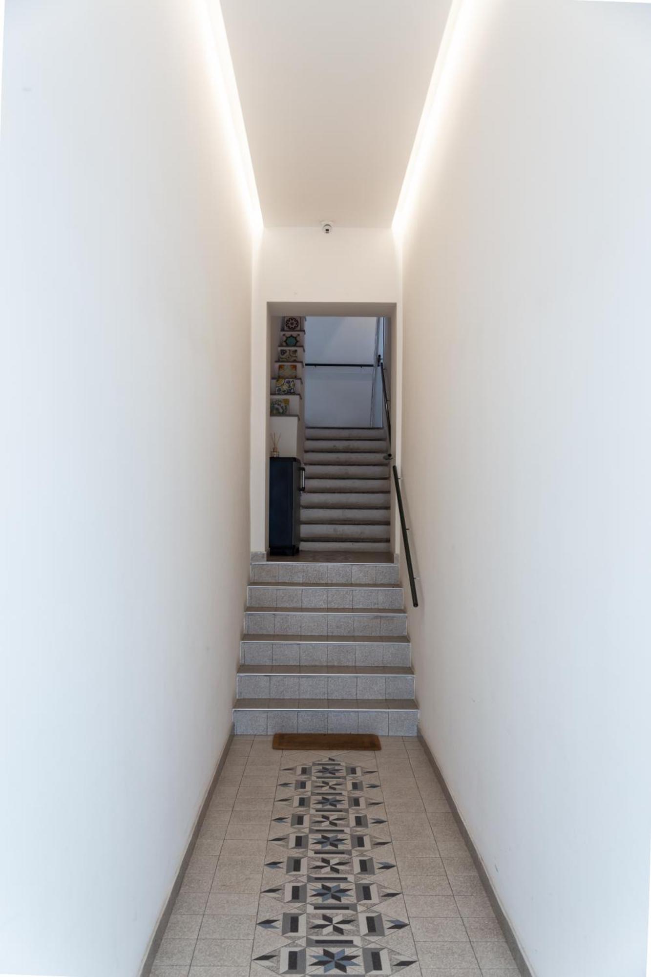 Archihouse Suites Napoli Ngoại thất bức ảnh